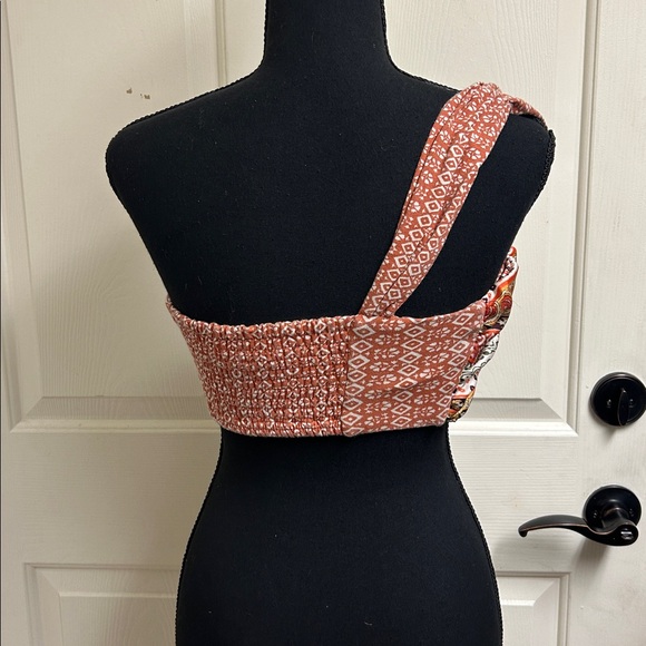 Anthropologie One Shoulder Scarf
Crop Top XSmall - Picture 5 of 7